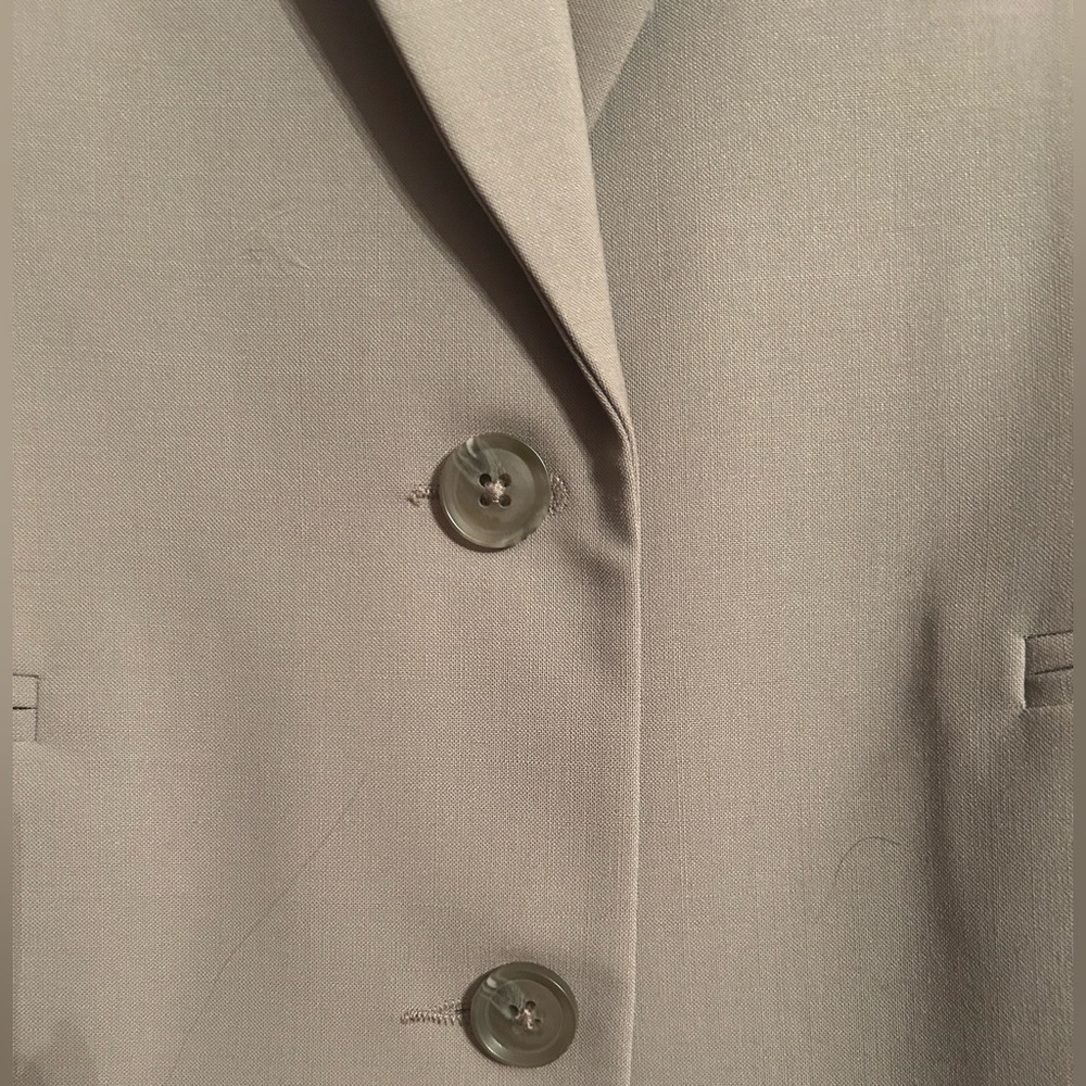 NWT- Vince Taupe 2 Button Classic Blazer - Picture 5 of 8